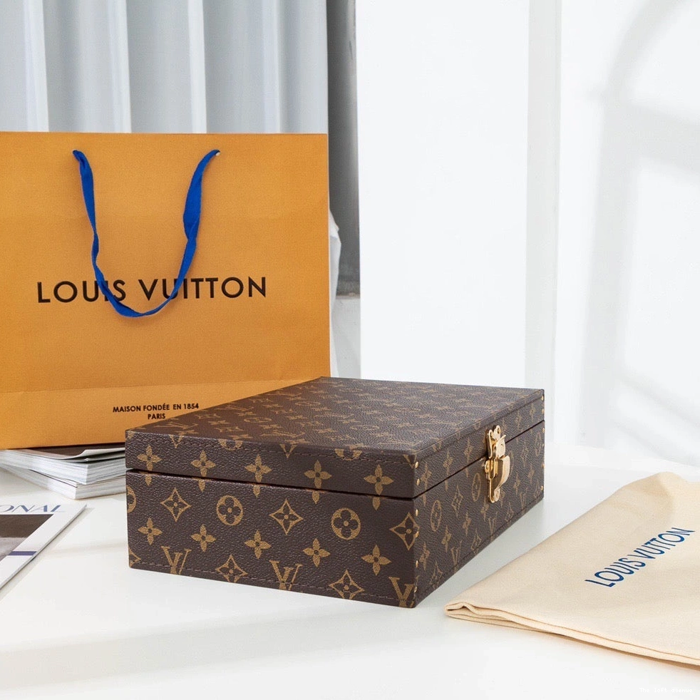 LV BOX CUSTOM ACCESSORIES 0809